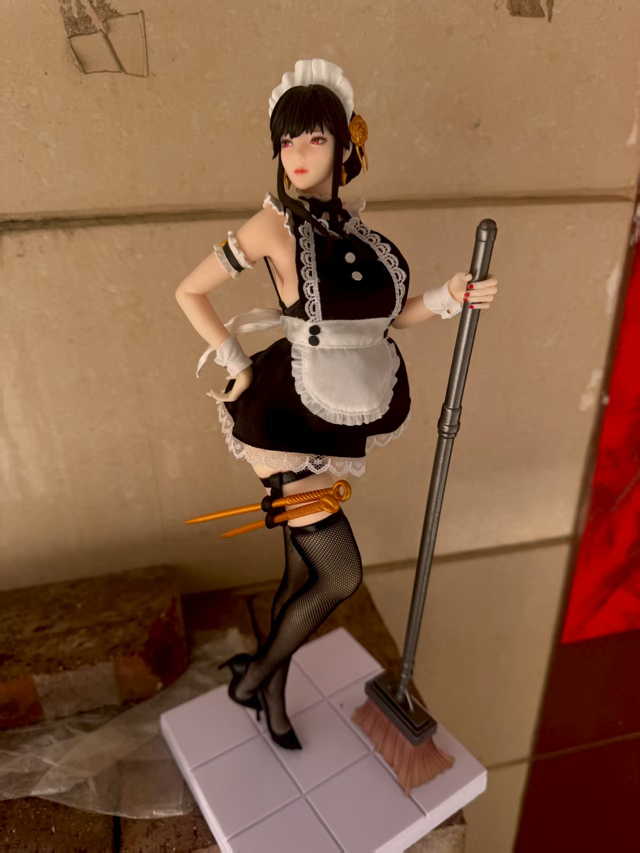 スパイ×ファミリー ヨル・フォージャー メイドVer. チャ - Model Kit Waifu のレビューと価格